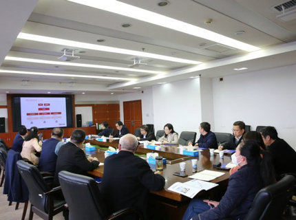 东兴证券债券业务总部与7790必发集团公司交流座谈