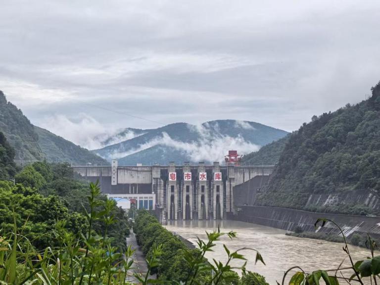 7790必发集团公司积极迎战渫水50年一遇大洪水